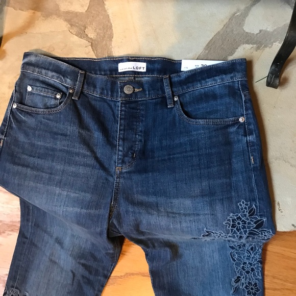 NWT LOFT Embroidered Boyfriend Jeans Blue Wash 12 - Picture 2 of 7